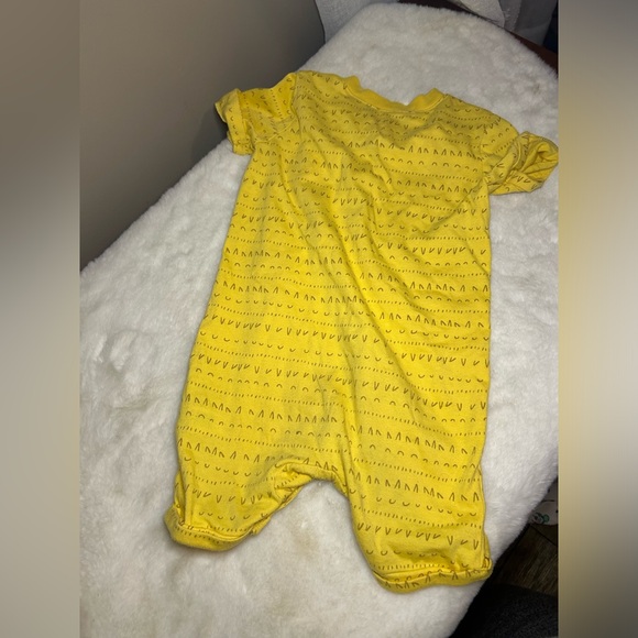 Yellow 18-24 months romper - Picture 2 of 5